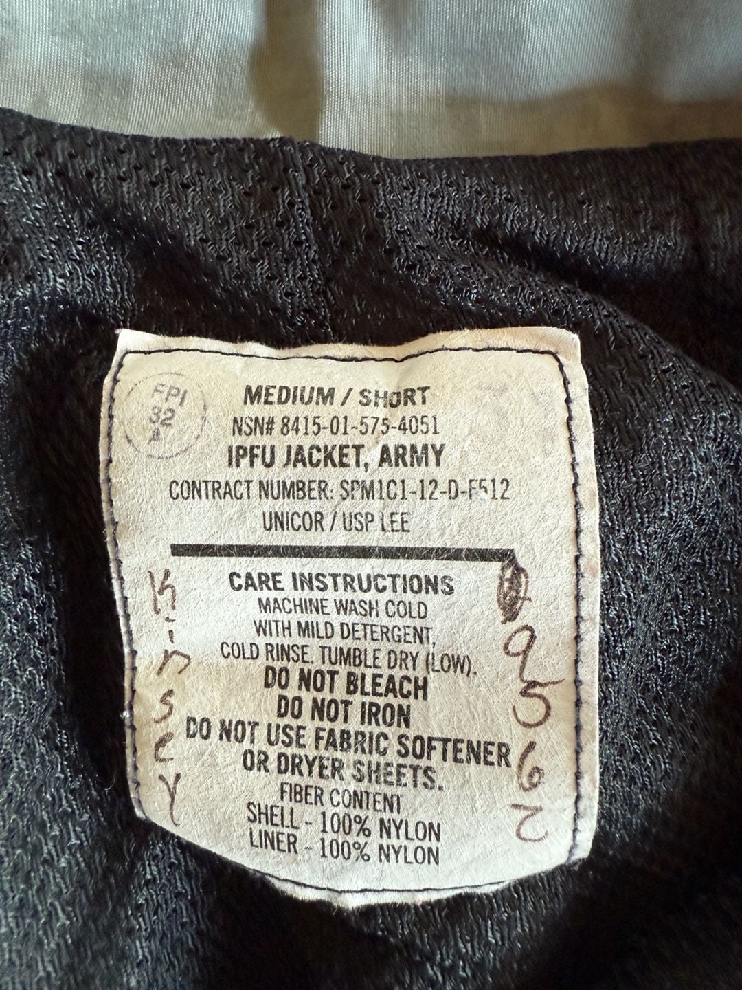US Army Physical Fitness Uniform Jacket Size Medium Regular IPWU 3