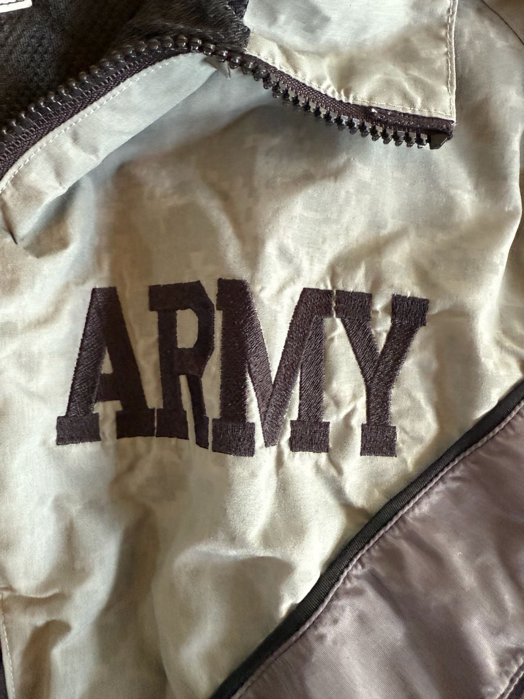 US Army Physical Fitness Uniform Jacket Size Medium Regular IPWU 4