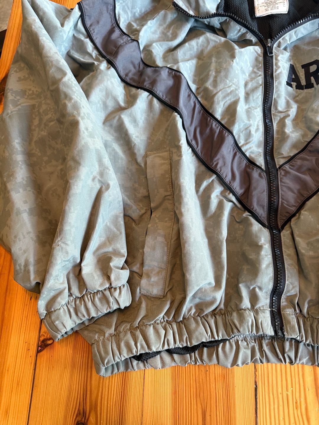 US Army Physical Fitness Uniform Jacket Size Medium Regular IPWU 5