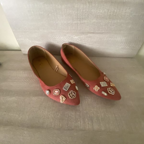 Rouge Pointed Toe Flats Size 9 Pink Embellished Slip On