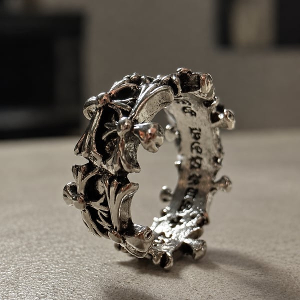 VINTAGE Y2K GRUNGE SILVER RING 