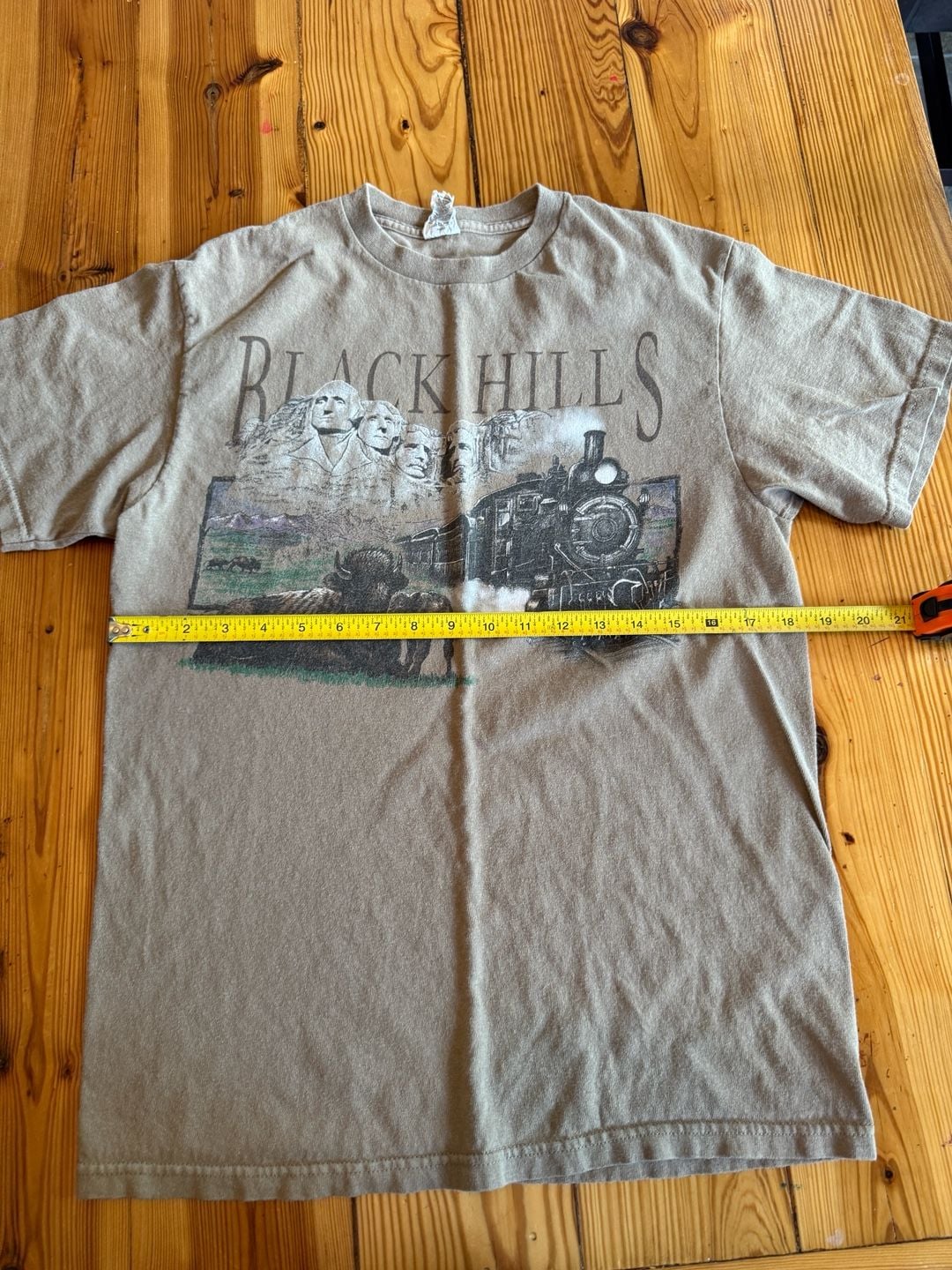 Black Hills Mount Rushmore Graphic T-Shirt Size M Tan Preshrunk Cotton 6