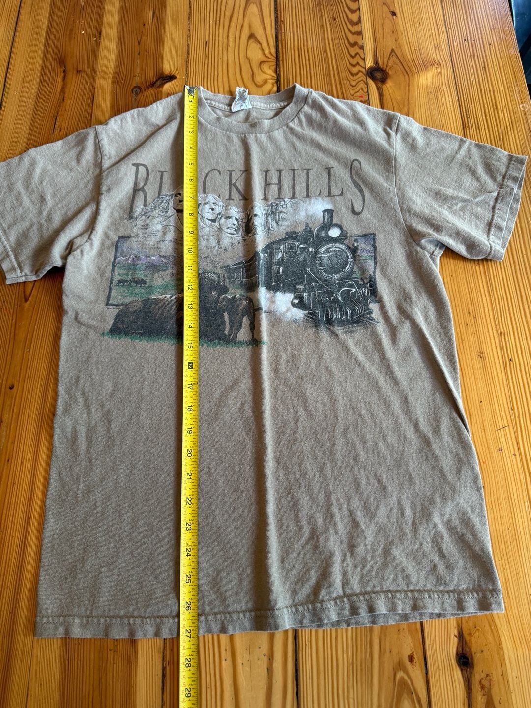 Black Hills Mount Rushmore Graphic T-Shirt Size M Tan Preshrunk Cotton 7
