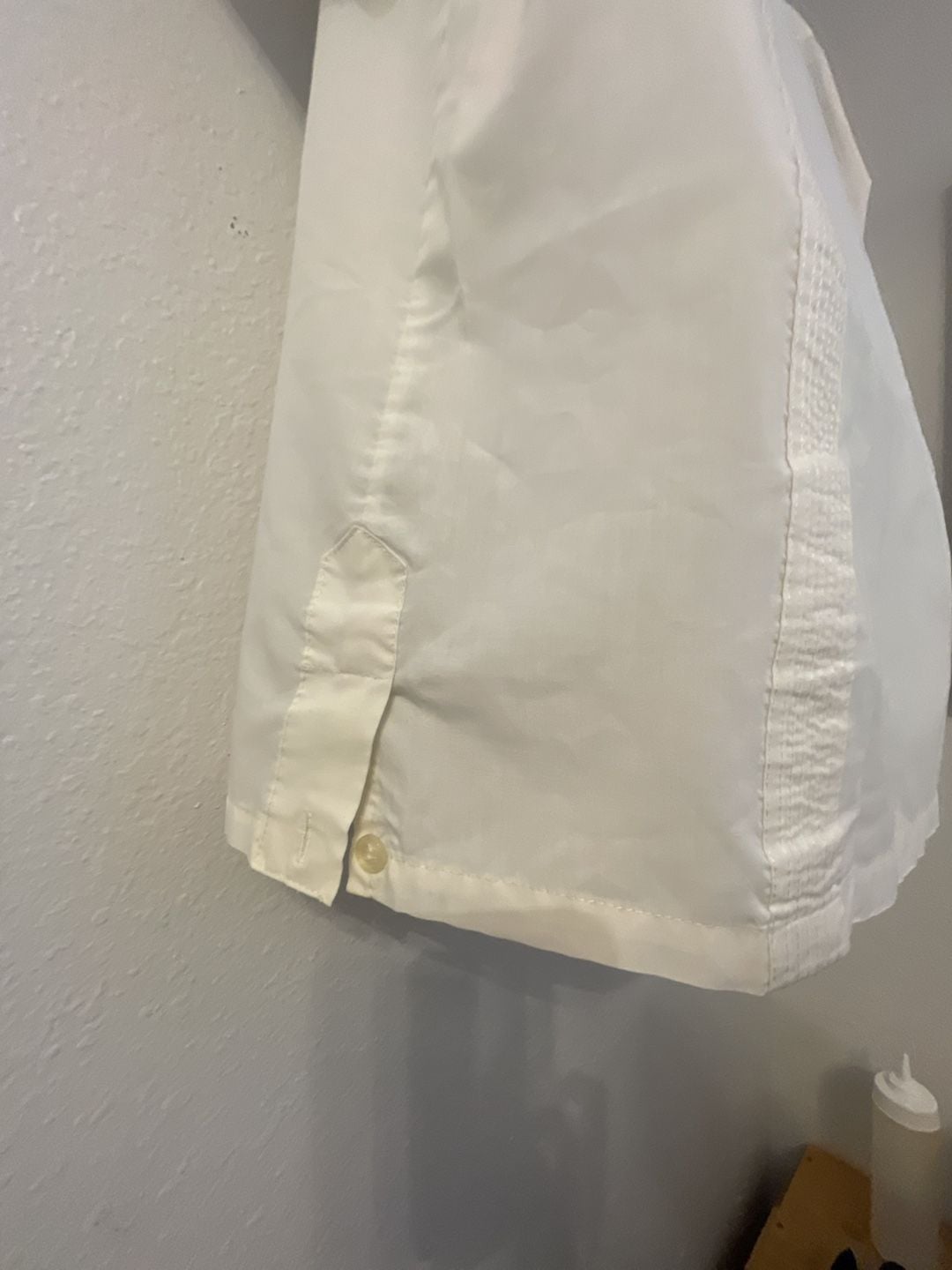 Size L White Embroidered Short Sleeve Button Up
Event
Party
Wedding
Pockets 5