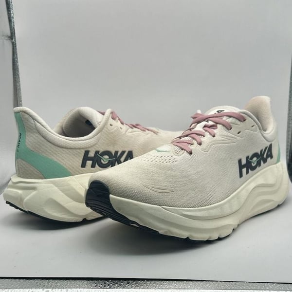 Hoka One One Arahi 8 Running Sneakers Womens Size 8.5D Rose Cream 1168711-RCRM