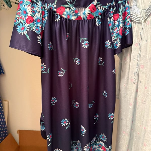 AmeriMark Floral Lounge Dress Navy Blue Size Medium