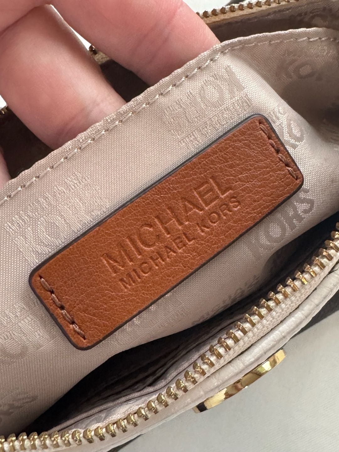 Michael Kors Signature Logo Brown White Leather Wristlet Clutch 11