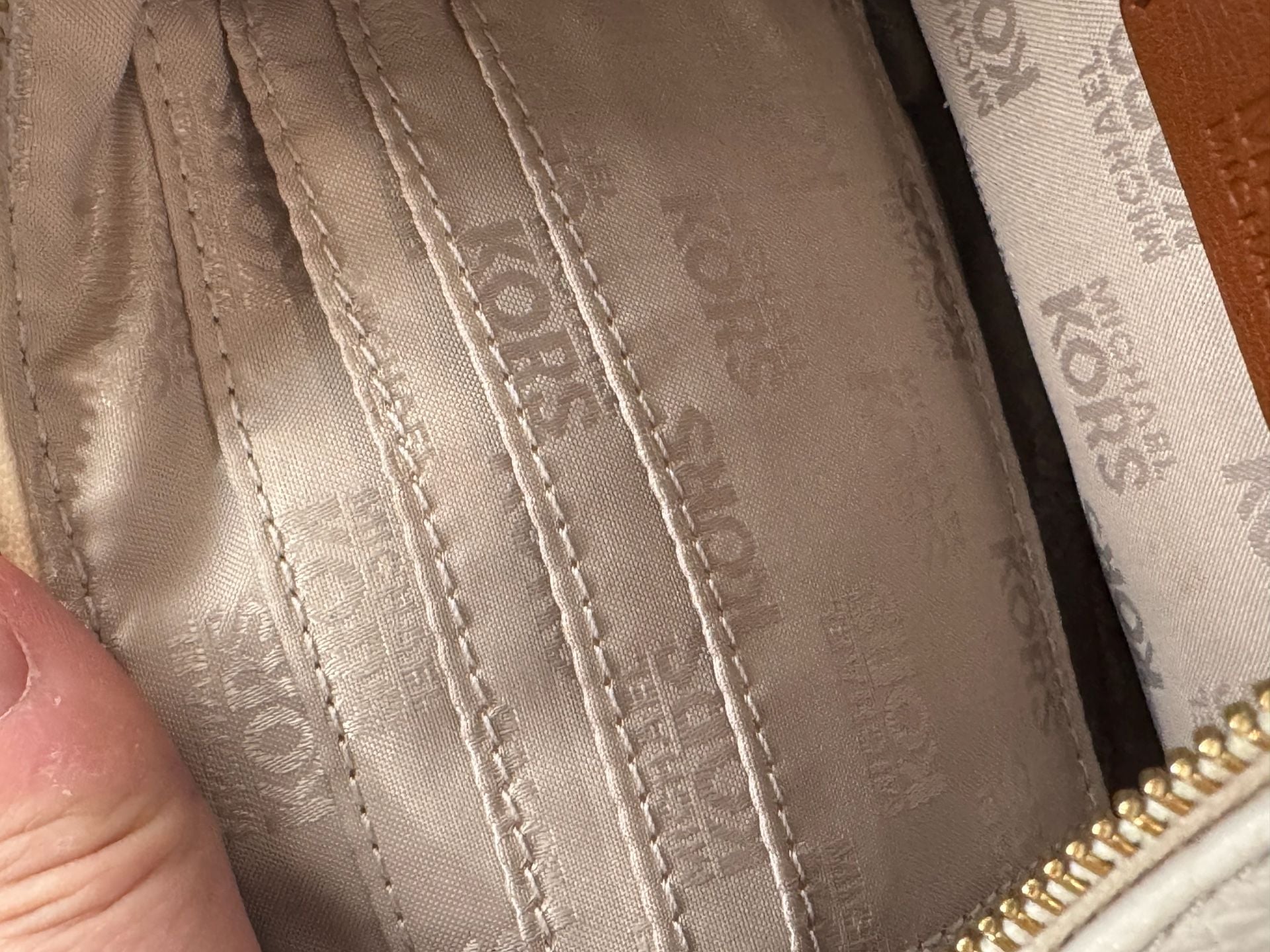 Michael Kors Signature Logo Brown White Leather Wristlet Clutch 14