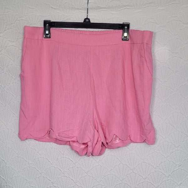 eesome Casual Shorts Size 2XL Pink Pull On Scalloped Hem