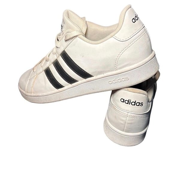 Adidas Grand Court White & Black Sneakers – US Men’s 7 / Women’s 8