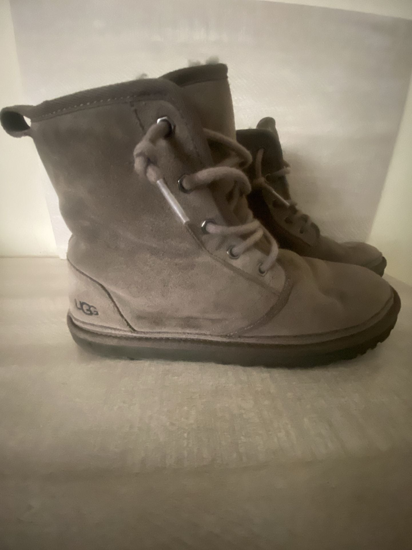 UGG Harkley Boots Size 10 Grey Suede Chukka Lace Up 2