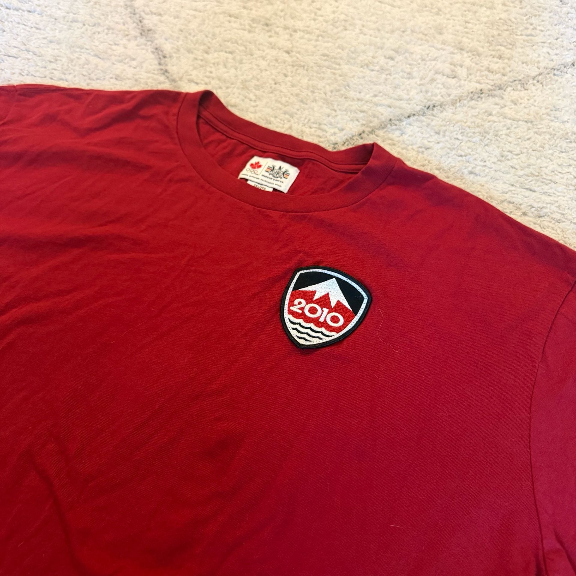 Hudson's Bay Co. Vancouver 2010 Winter Olympics T-Shirt 2XL Red 5