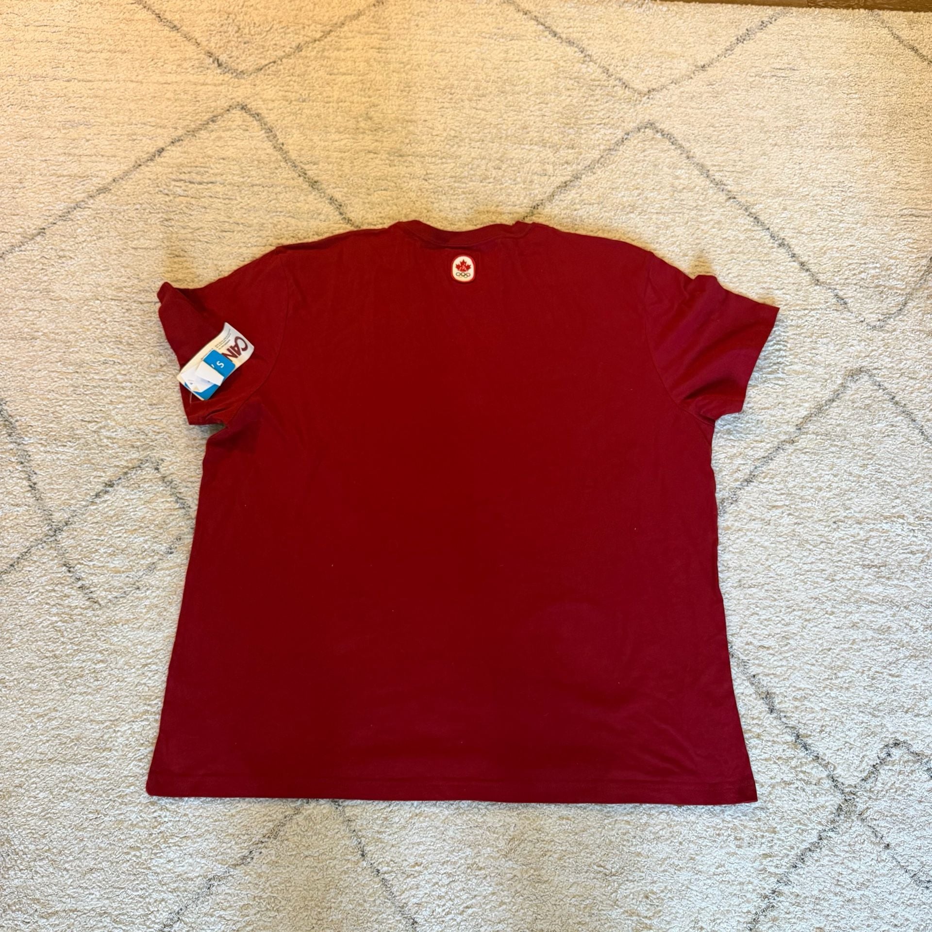 Hudson's Bay Co. Vancouver 2010 Winter Olympics T-Shirt 2XL Red 9