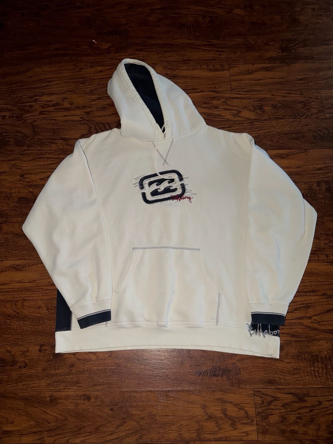 Billabong Vintage Y2K Embroidered Logo Pullover Hoodie White 2