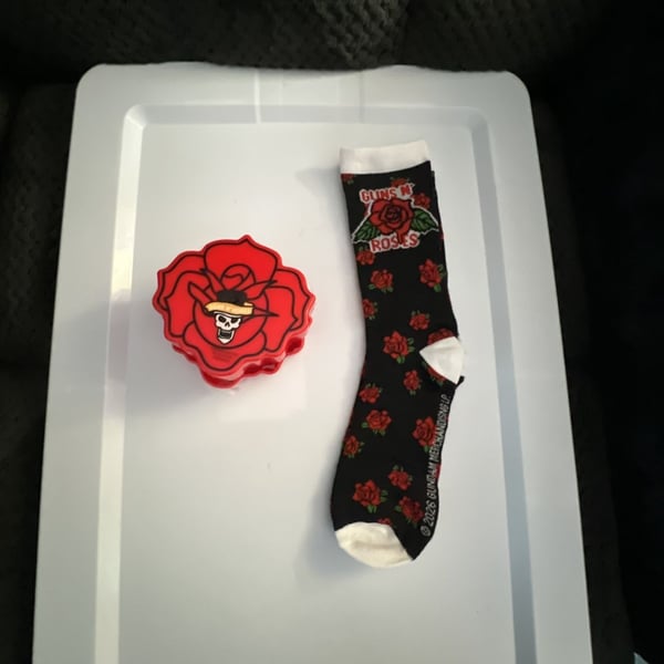 Culturefly Guns N Roses Crew Socks Rose Case