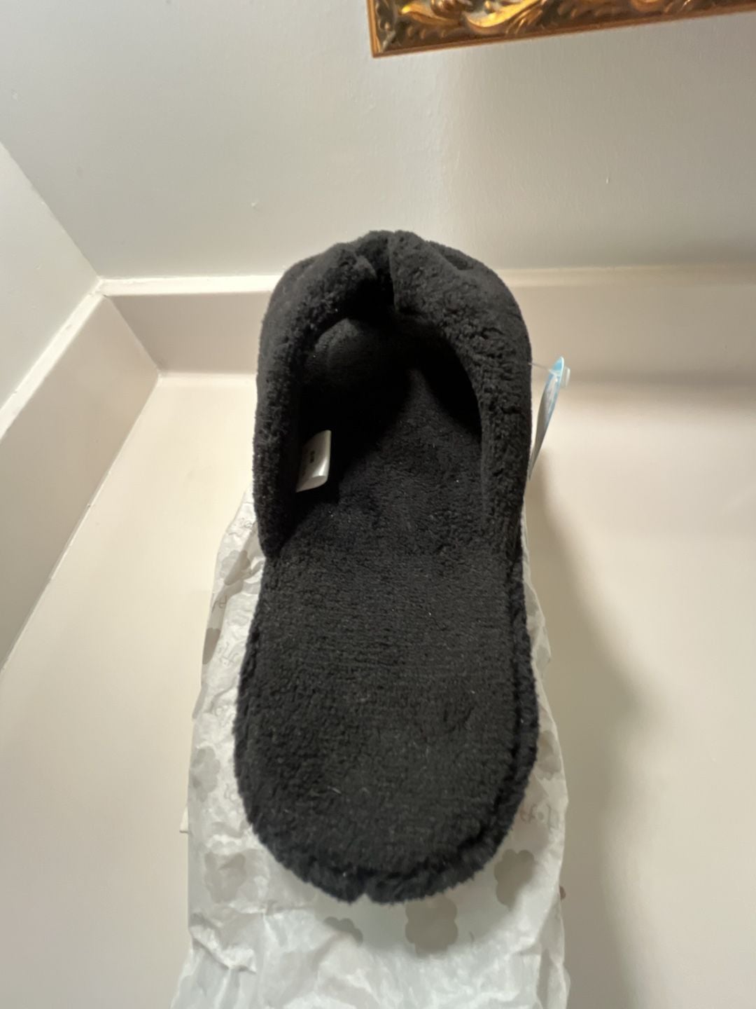 Isotoner Slippers Black Soft Fit Thong Slide 5