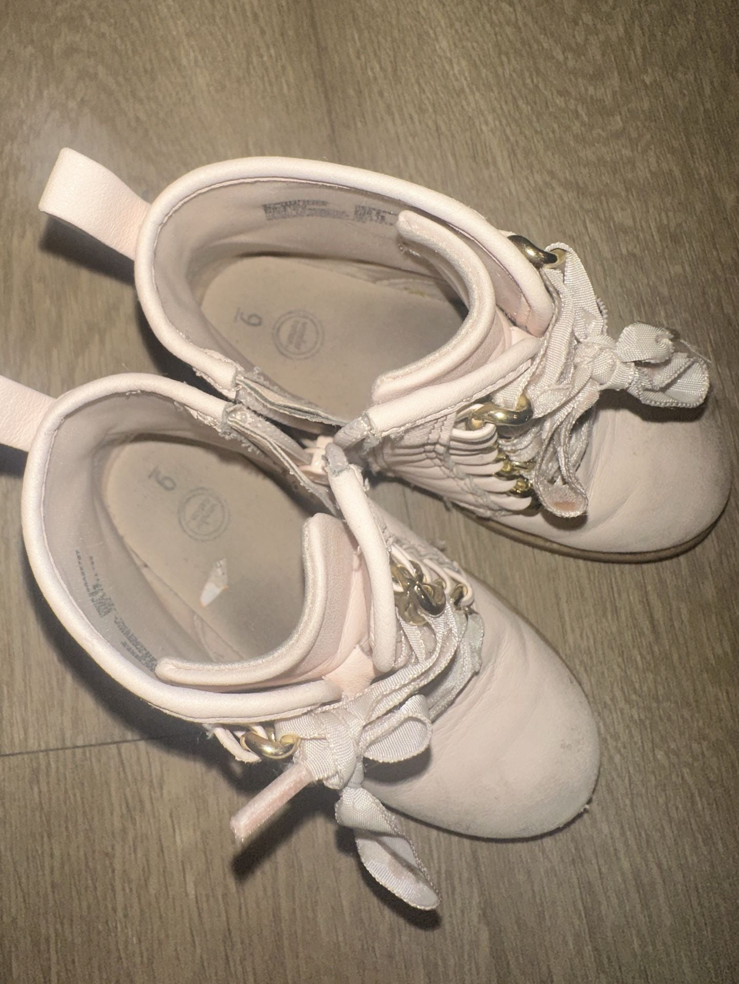 Wonder Nation Toddler Girls Chain Loop Combat Boots Size 6 4