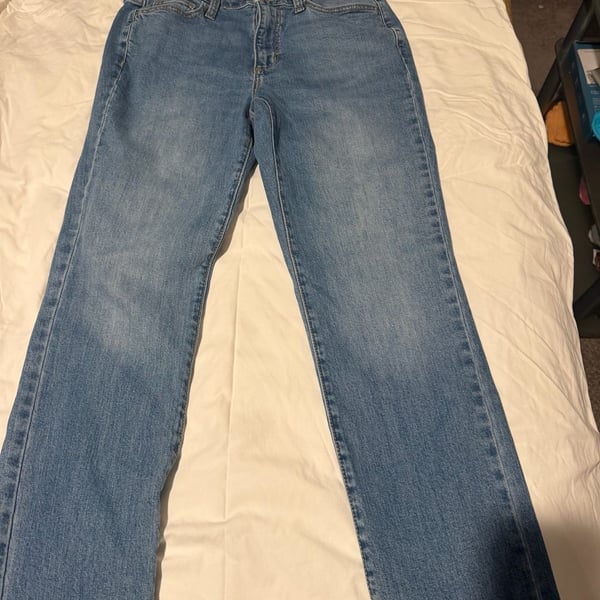 Universal Thread High Rise Straight Jeans Size 4/27R Light Wash Denim
