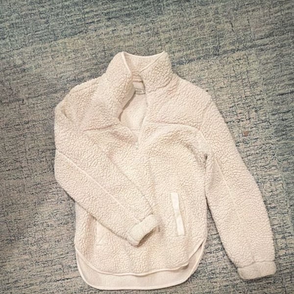 Abercrombie & Fitch Sherpa Fleece Pullover Size XS Cream