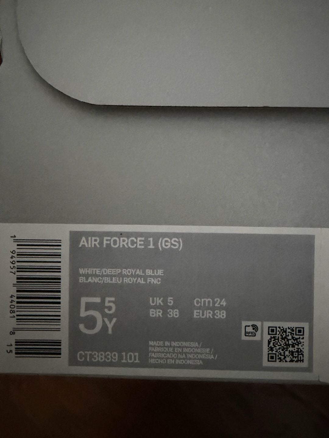 Nike Air Force 1 Low GS White Deep Royal Blue 4