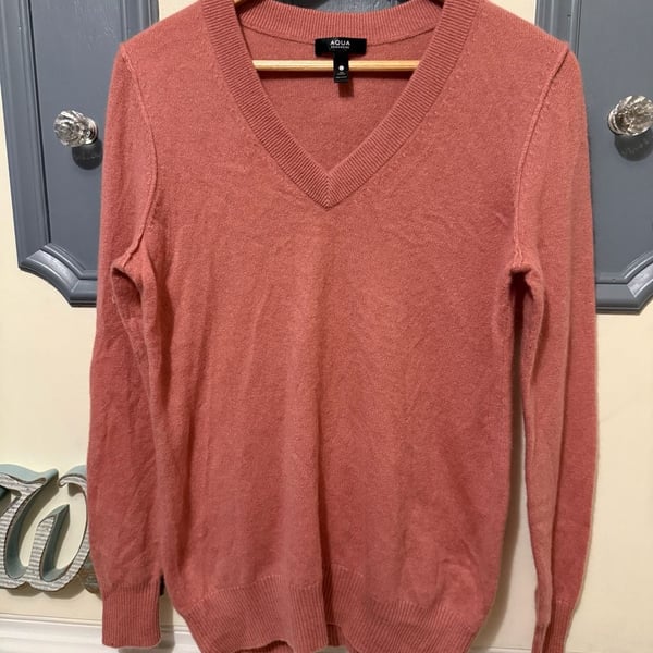 Aqua Cashmere V-Neck Sweater Size L Pink 100% Cashmere