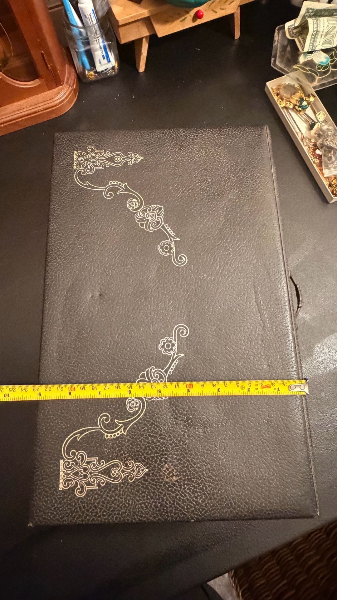 Vintage Jewelry Box Filled With Jewelry 18
