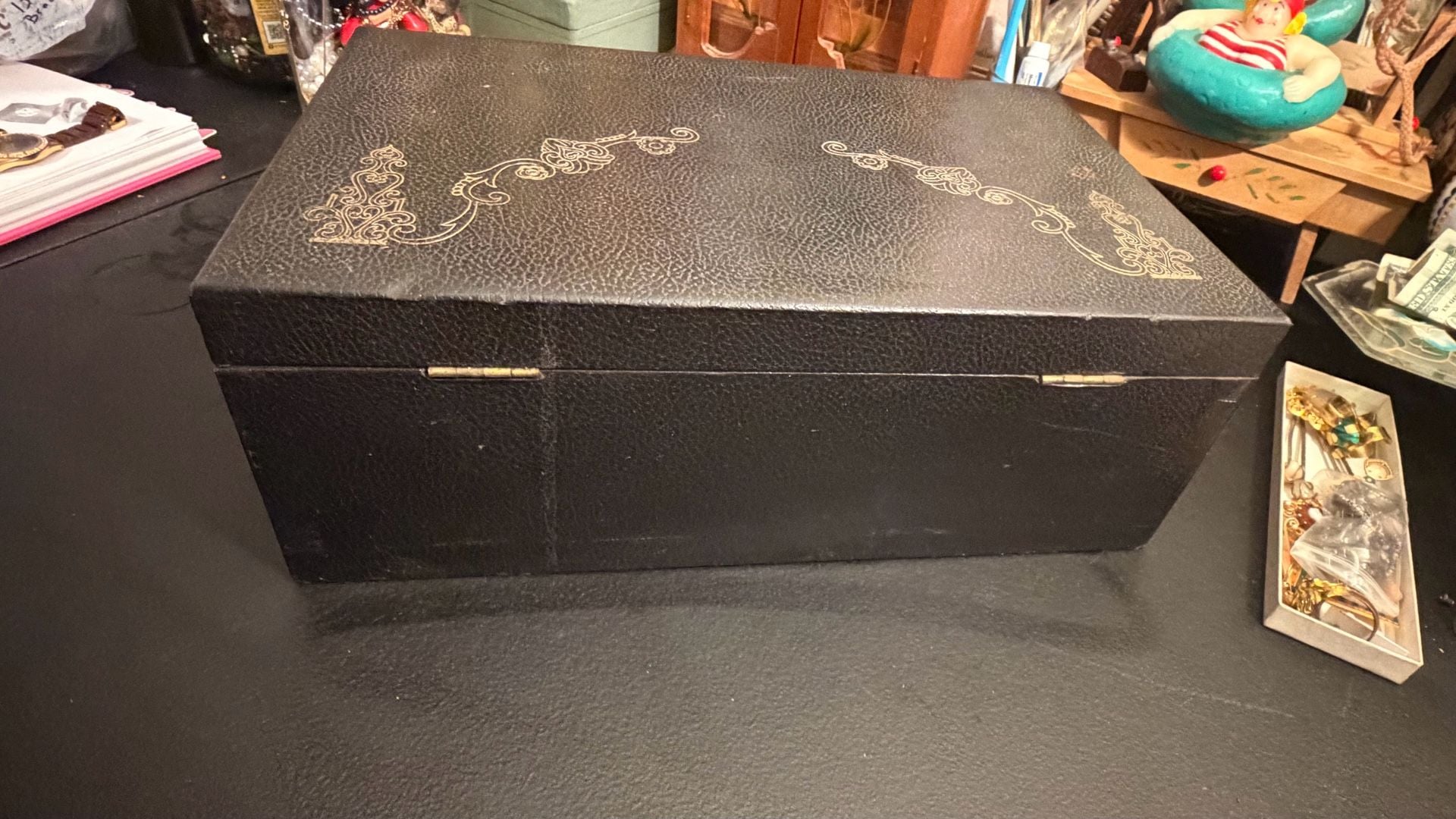 Vintage Jewelry Box Filled With Jewelry 21
