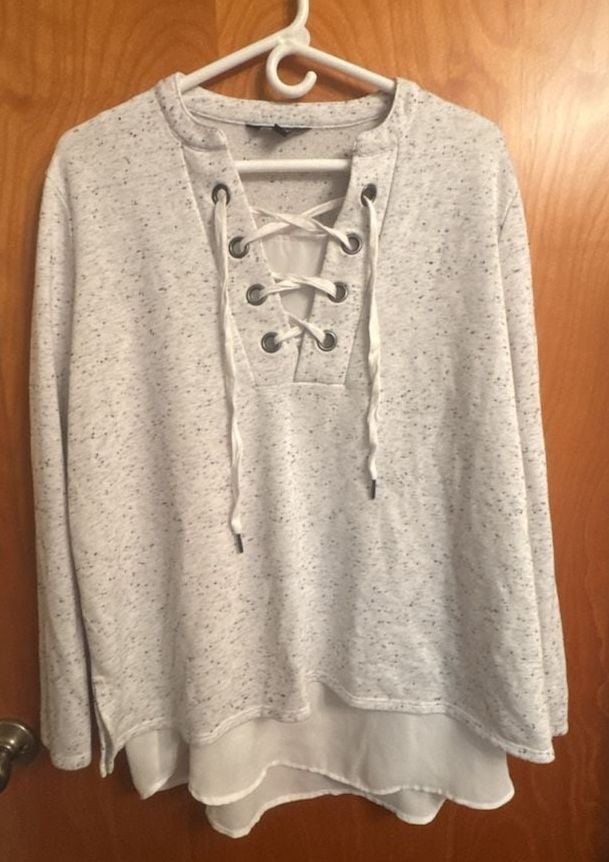 Simply Vera Vera Wang L Lace-Up Speckled Top 2
