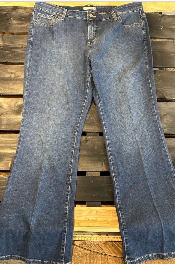 Levi's 590 Boot Cut Jeans Size 18W Medium Blue Denim 4