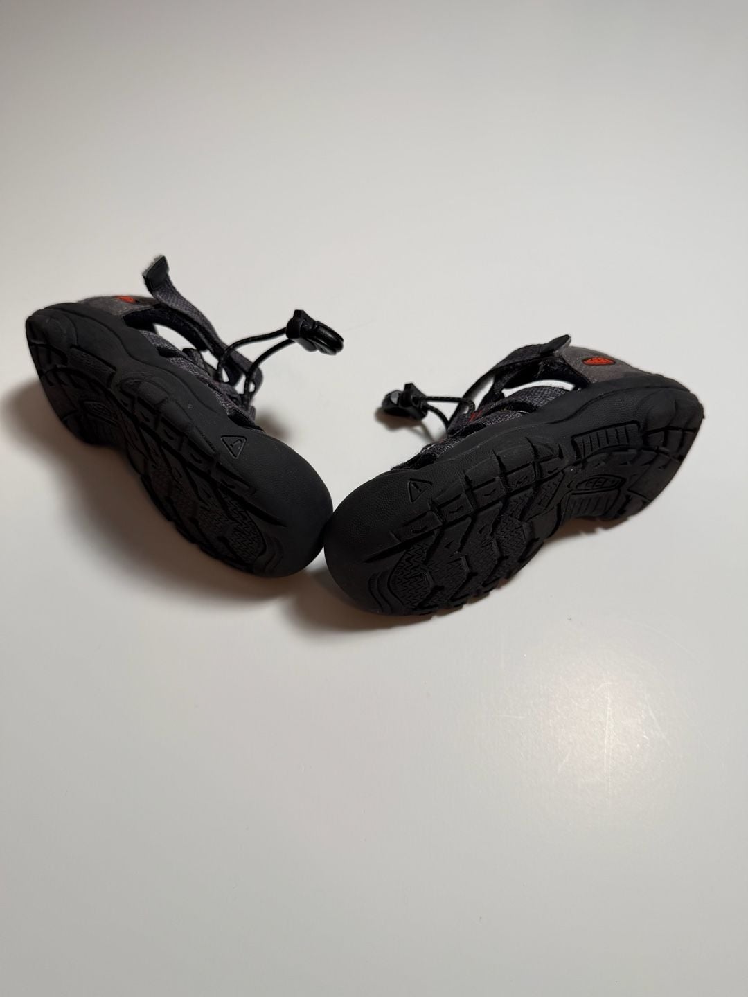 Keen Newport H2 Sandals Size 10 US Gray Black Water Shoes 6