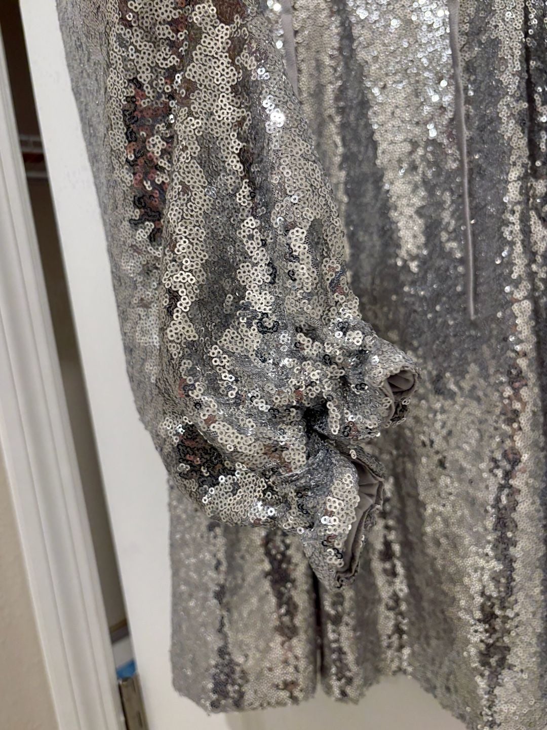Crown & Ivy Sequin Blouse Size 2X Silver Long Sleeve Top 6