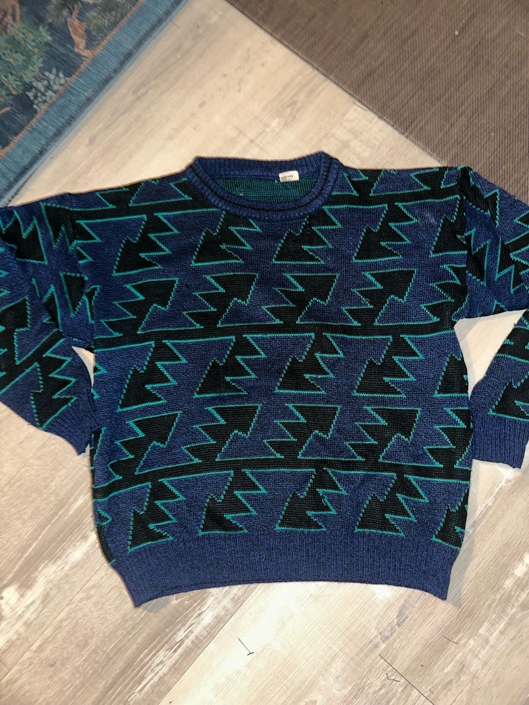 Vintage 90s Geometric Lightning Bolt Graphic Blue Black Knit Sweater 2