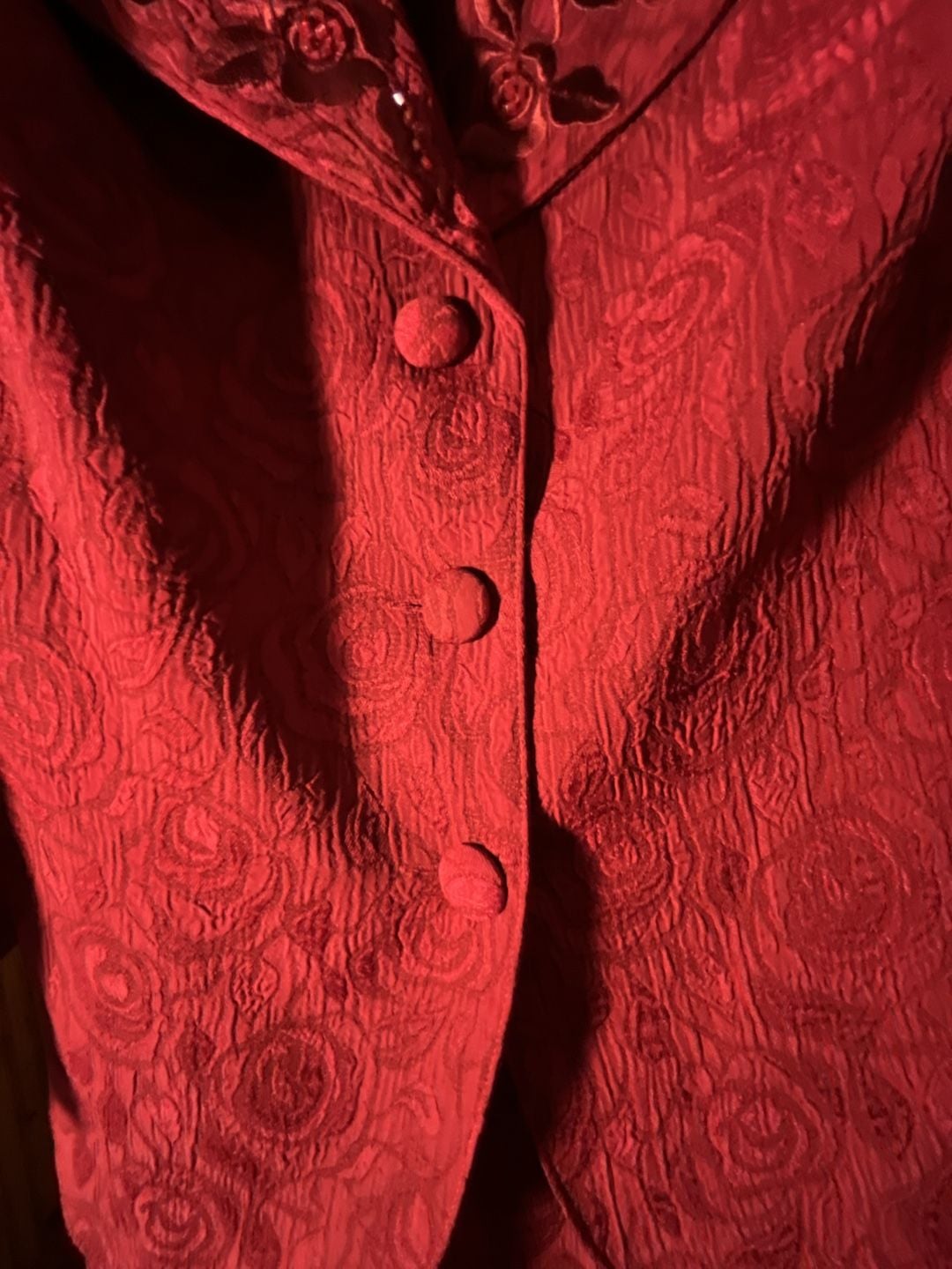 Plaza South Red Rose Embroidered Textured Suit Set 7