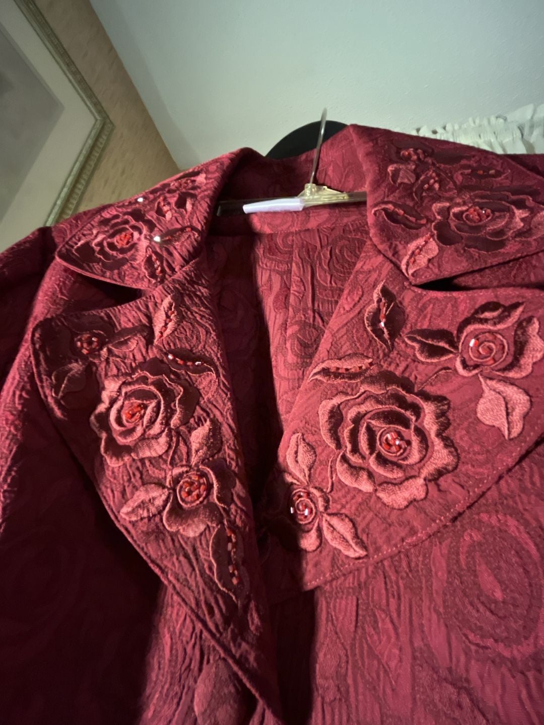 Plaza South Red Rose Embroidered Textured Suit Set 10
