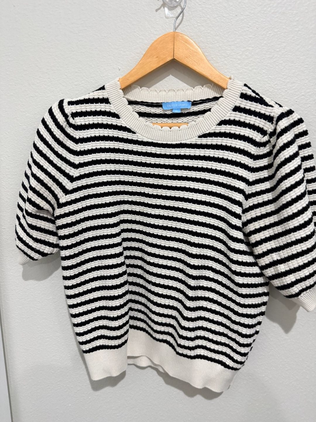 Draper James Stripe Sweater Size XL Black White Puff Sleeve 2