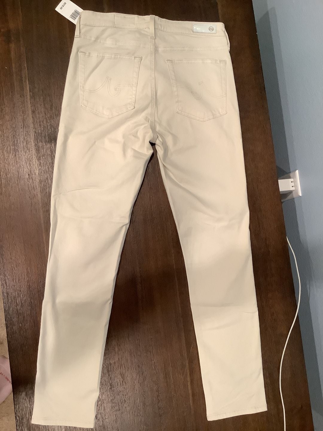 AG Jeans Prima Crop Cigarette Leg Size 26 Cream Denim 5