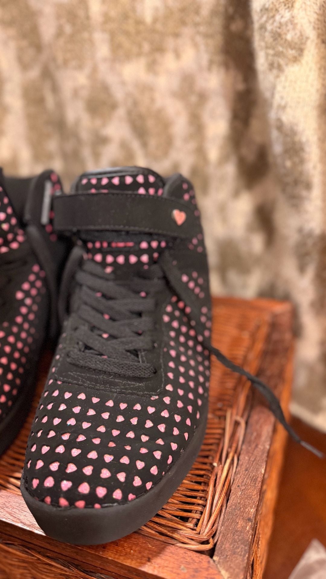 Fila Size 9 Black Pink Heart High Top Sneakers 6