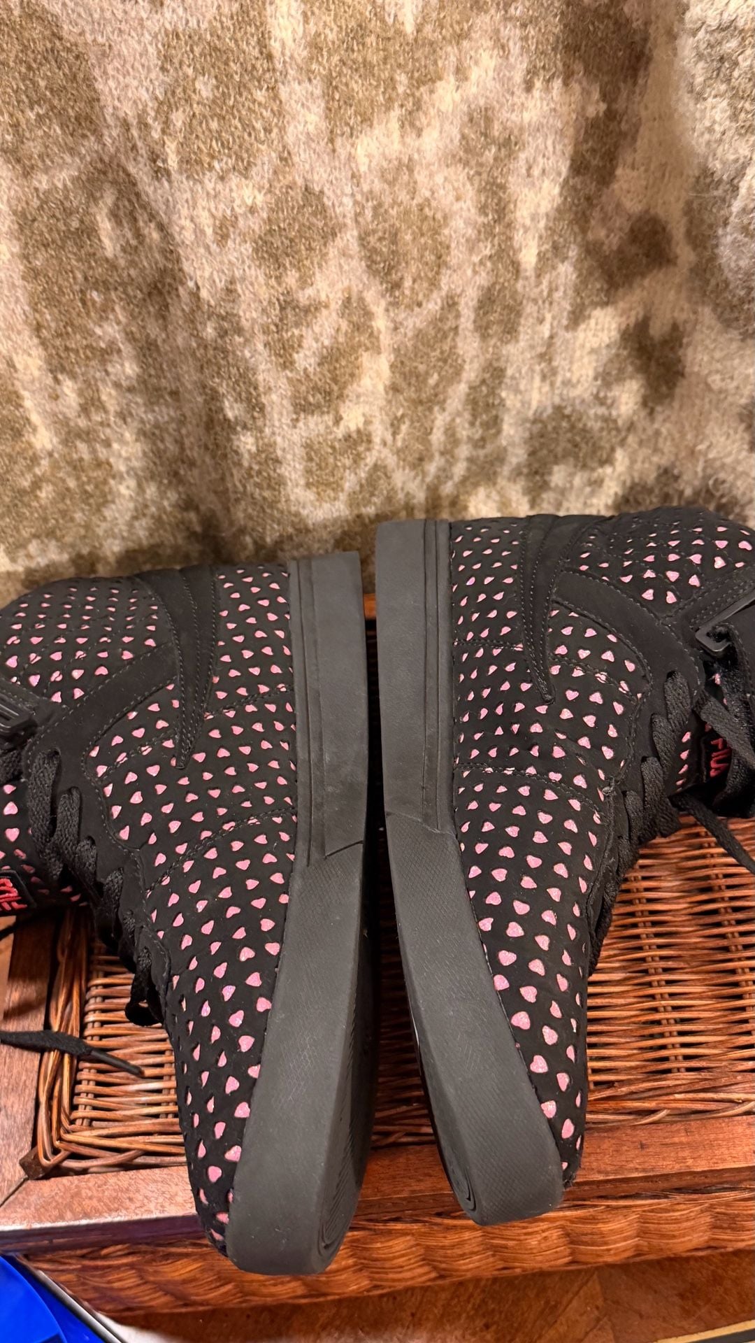 Fila Size 9 Black Pink Heart High Top Sneakers 7