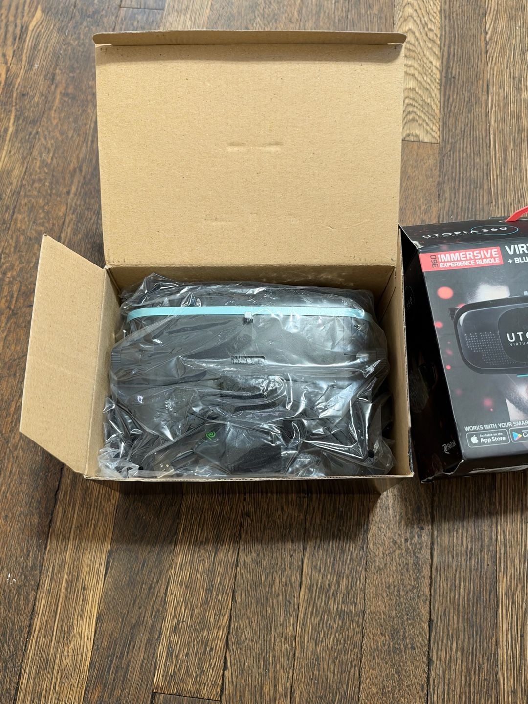 ReTrak Utopia 360 Virtual Reality 3D Headset Experience Bundle 10