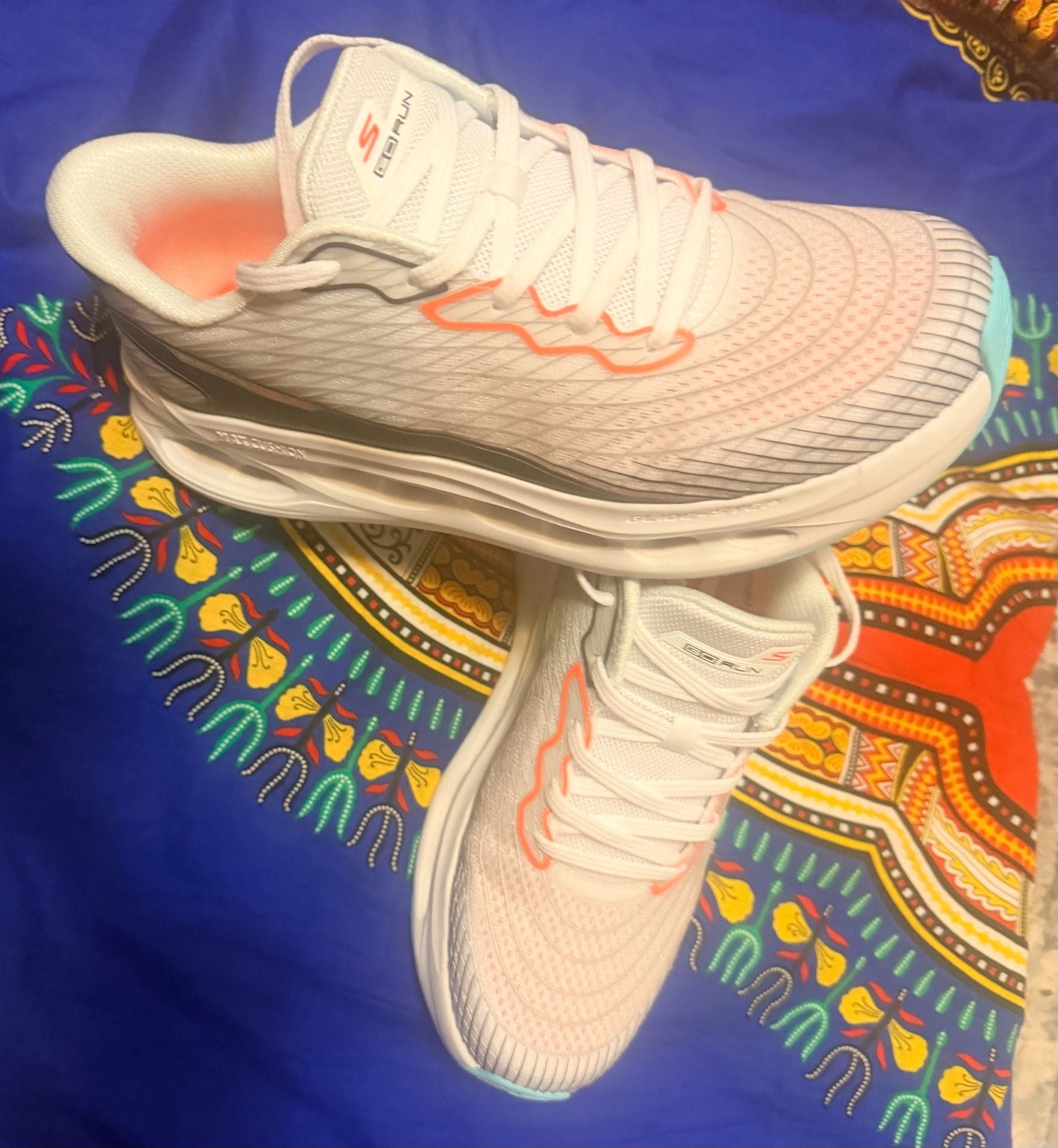 Skechers Max Cushioning Glide-Step Sapphire White Multi 2