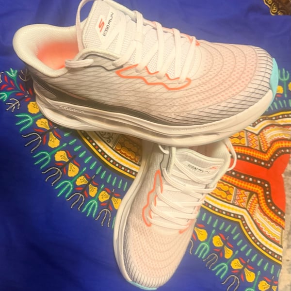 Skechers Max Cushioning Glide-Step Sapphire White Multi