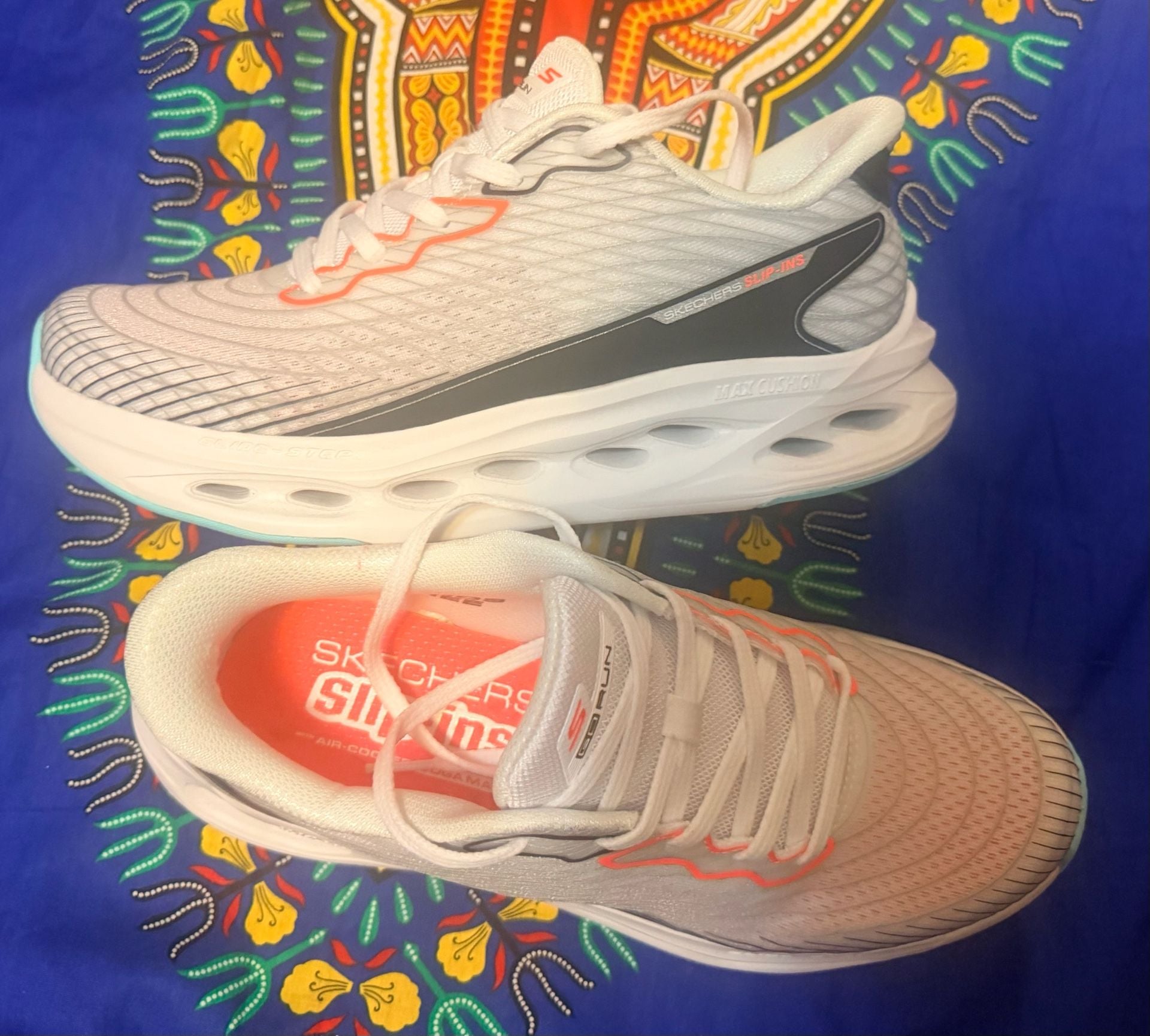Skechers Max Cushioning Glide-Step Sapphire White Multi 3