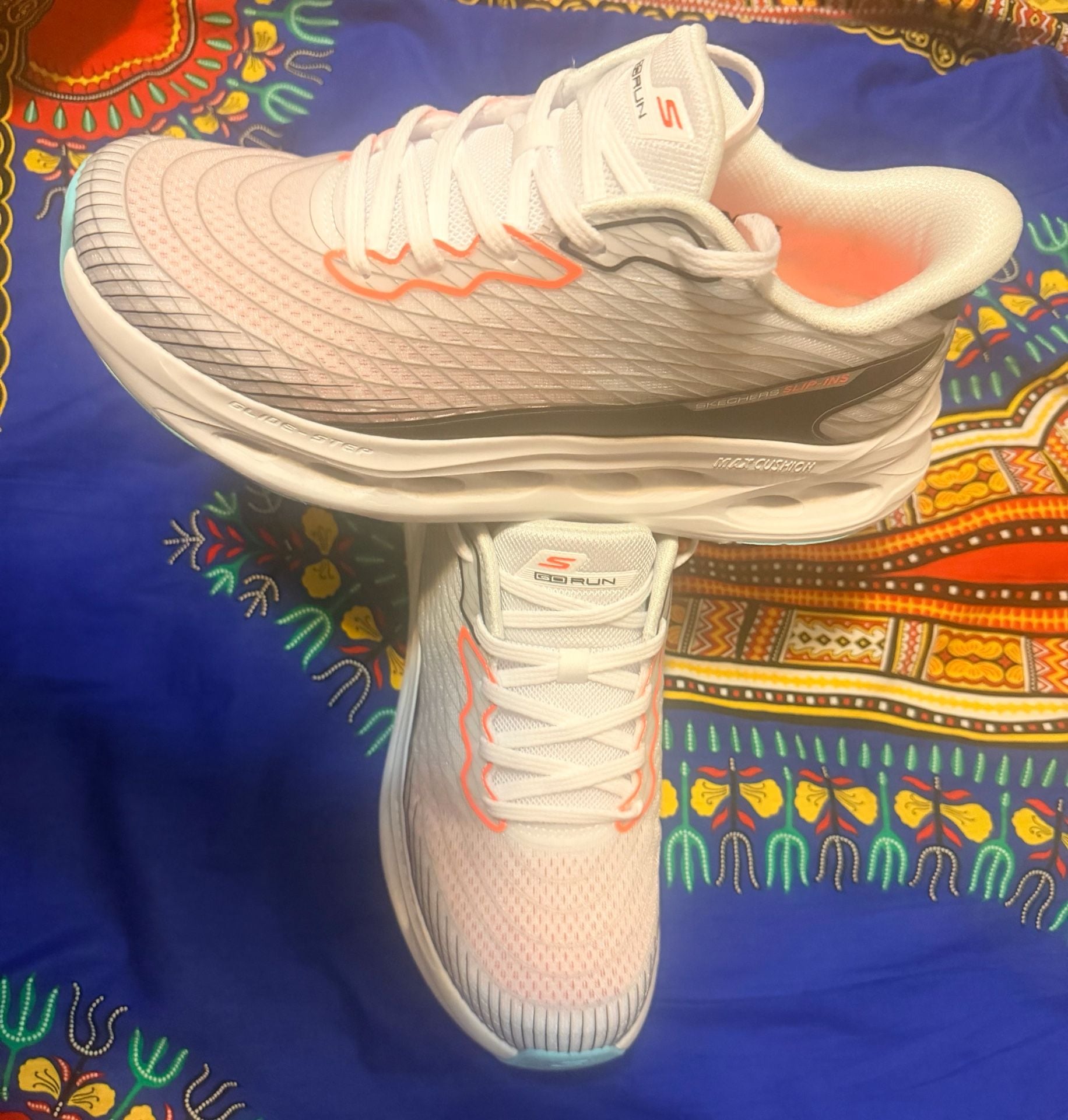 Skechers Max Cushioning Glide-Step Sapphire White Multi 4