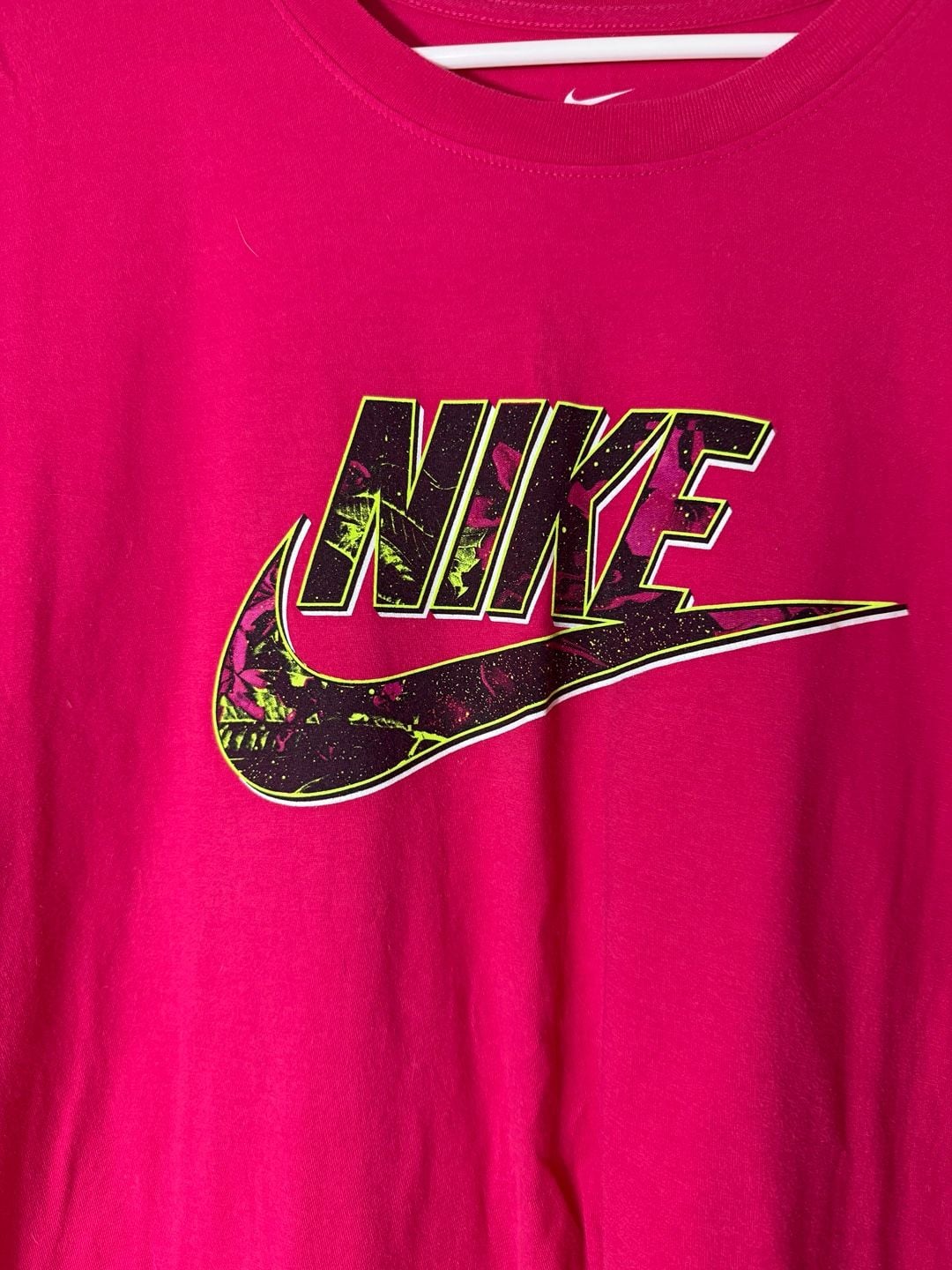 Nike The Nike Tee Size XL Pink Gel Limeade Logo T-Shirt 3
