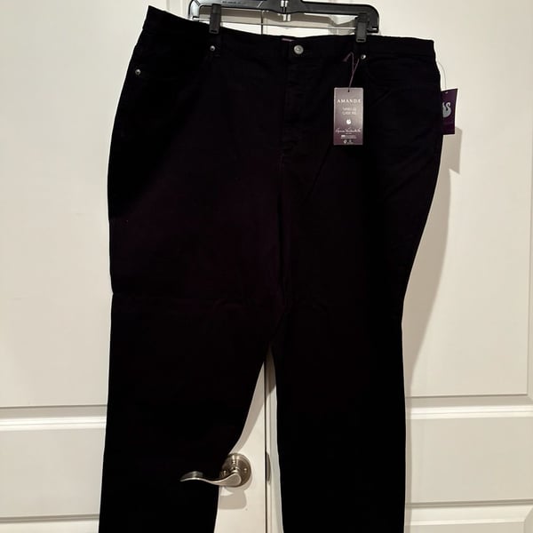 Gloria Vanderbilt Amanda Jeans Size 24W Black Tapered Leg Soft Touch NWT