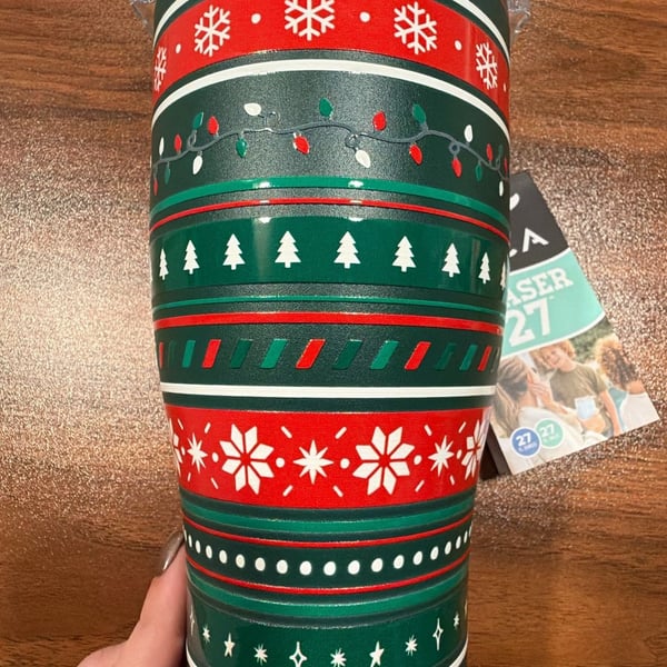 Orca Chaser 27 Size 27 Fl. Ounces Holiday Sweater