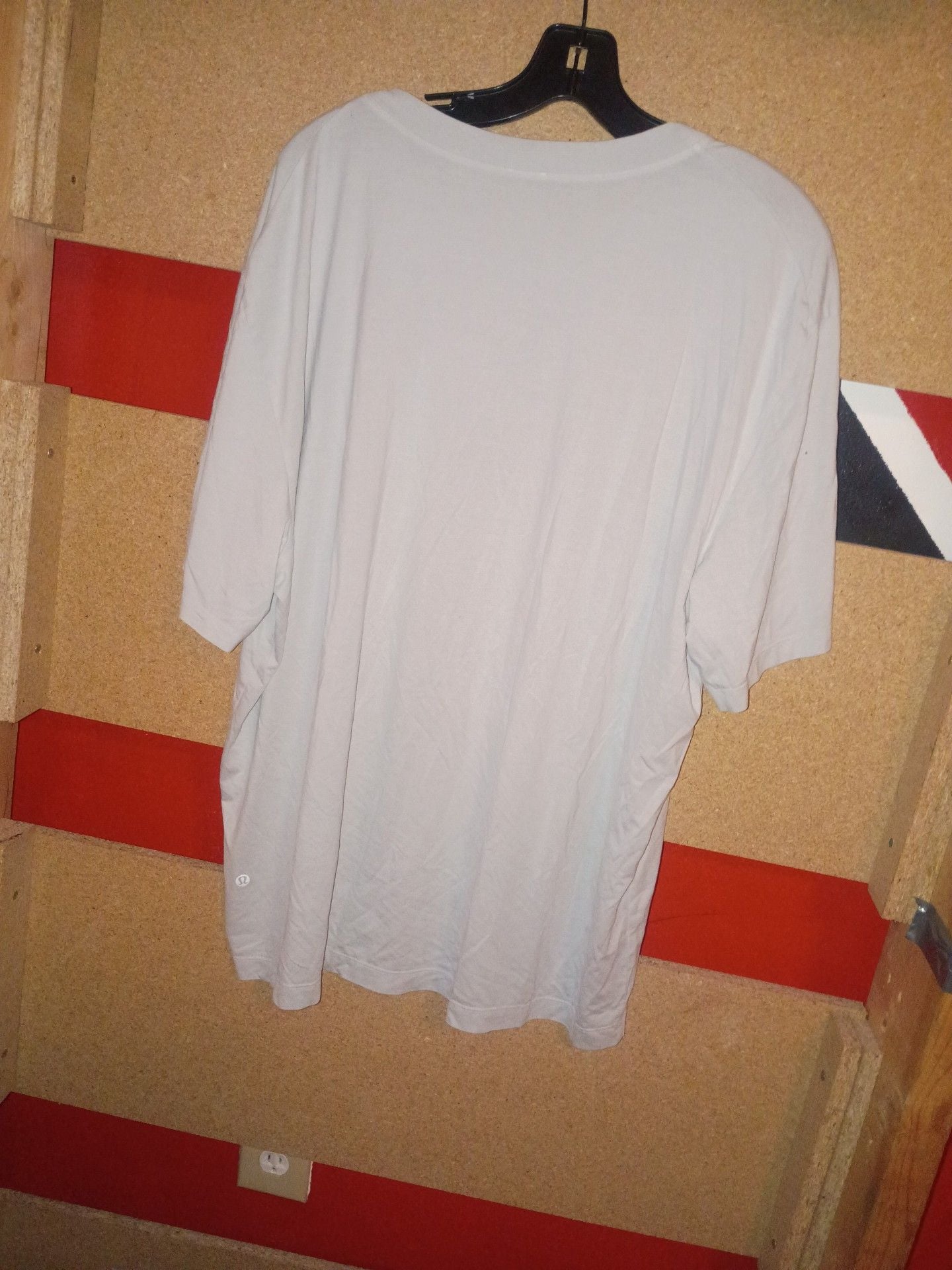 Lululemon 1998 Vancouver Canada T-Shirt Off White 3