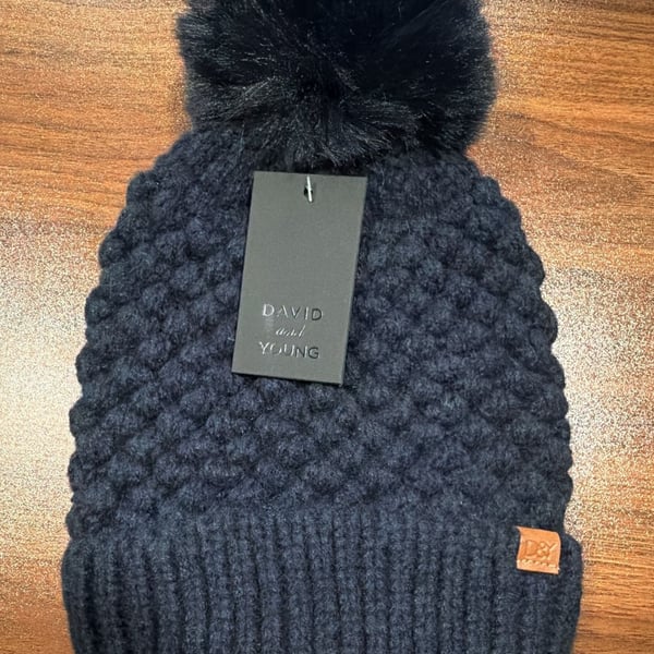 David And Young Textured Pom Beanie Navy