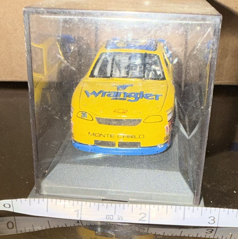 Revell 1997 Dale Earnhardt Jr. #31 Wrangler Chevrolet Monte Carlo Diecast 4