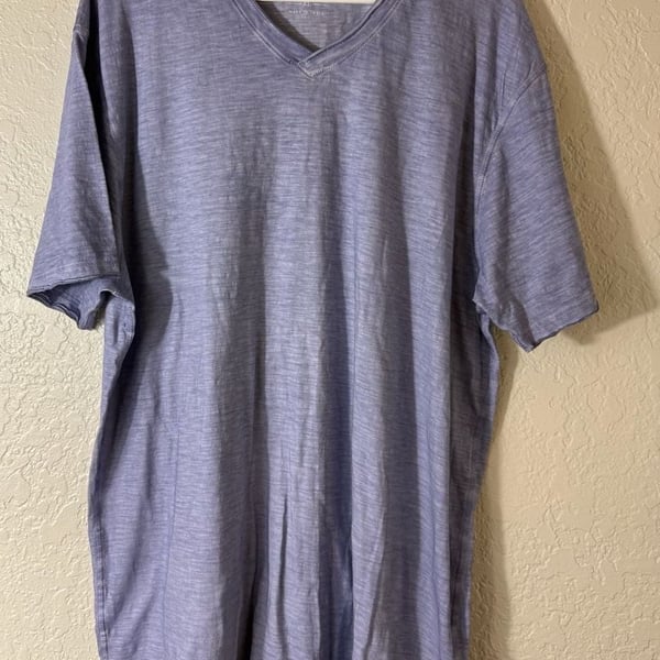BKE V-Neck T-Shirt Size XL Blue Hash Knit Short Sleeve